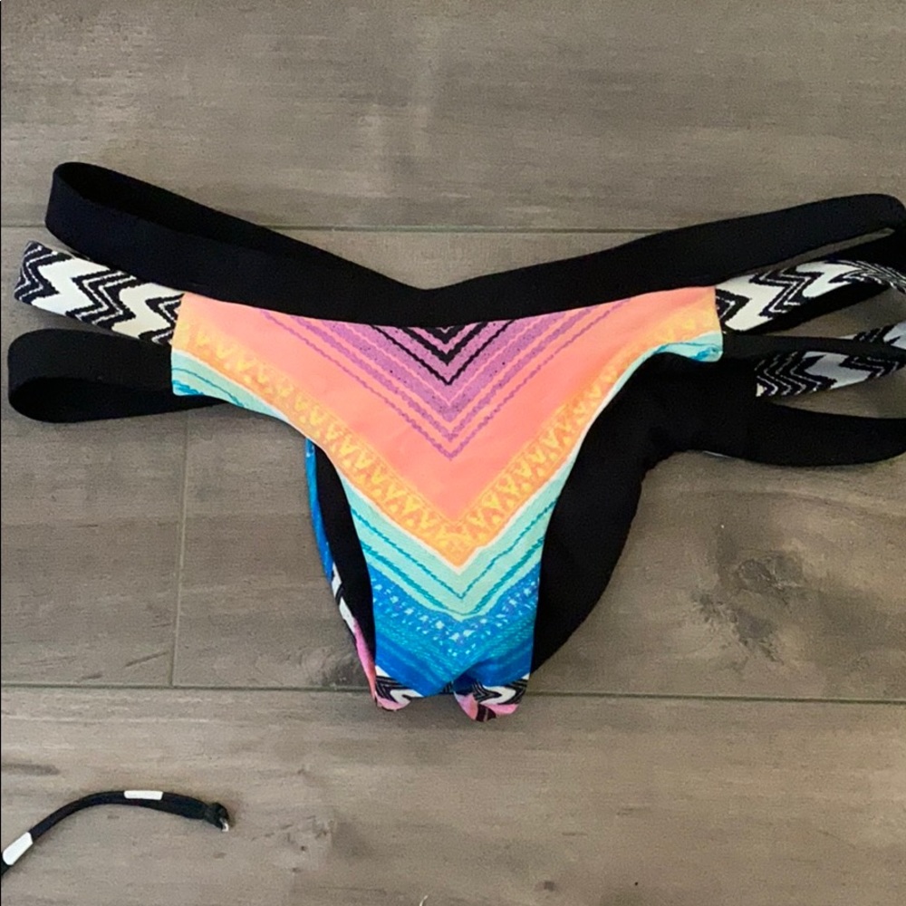 Bikini bottoms